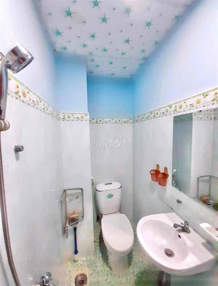 Cho thuê phòng trọ Q3 ngay trung tâm Ga Sài Gòn