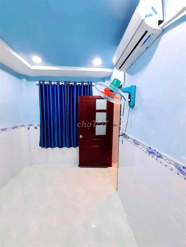 Cho thuê phòng trọ Q3 ngay trung tâm Ga Sài Gòn