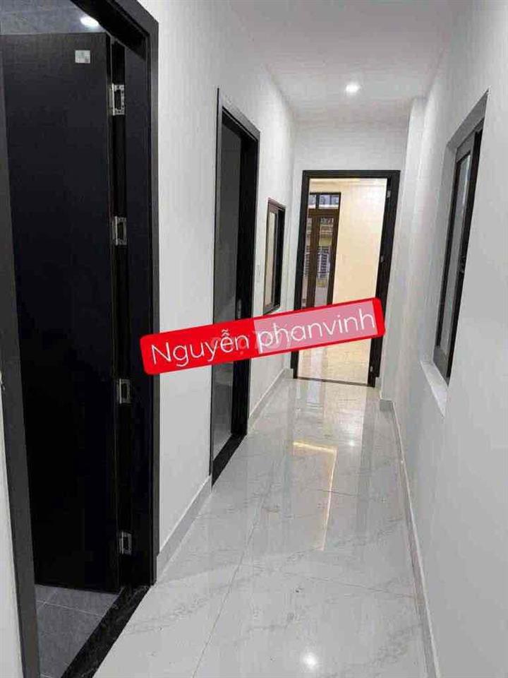 CHO THUÊ NHÀ MẶT TIỀN NGUYỄN PHAN VINH PHƯỜNG SƠN TRÀ  1MB rộng để kin