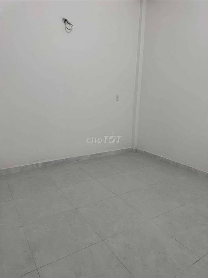 cho thuê nhà cấp 4 sau lưng mặt tiền đinh thị vân