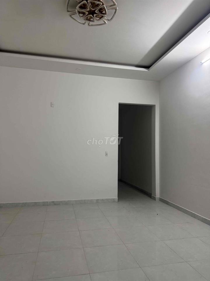 cho thuê nhà cấp 4 sau lưng mặt tiền đinh thị vân