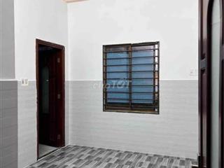 cho thuê NHÀ NGUYÊN CĂN mặt tiền đường ngô quyền Trung tâm thành phố .