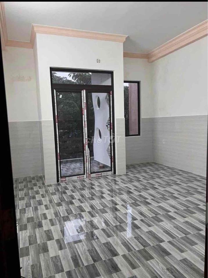 cho thuê NHÀ NGUYÊN CĂN mặt tiền đường ngô quyền Trung tâm thành phố .