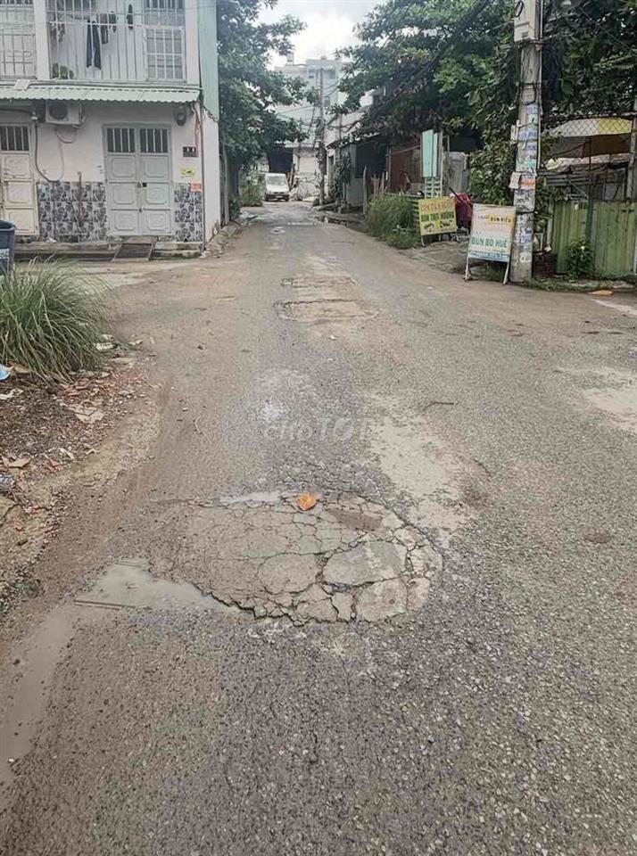 kho xưởng tân tạo giá rẻ