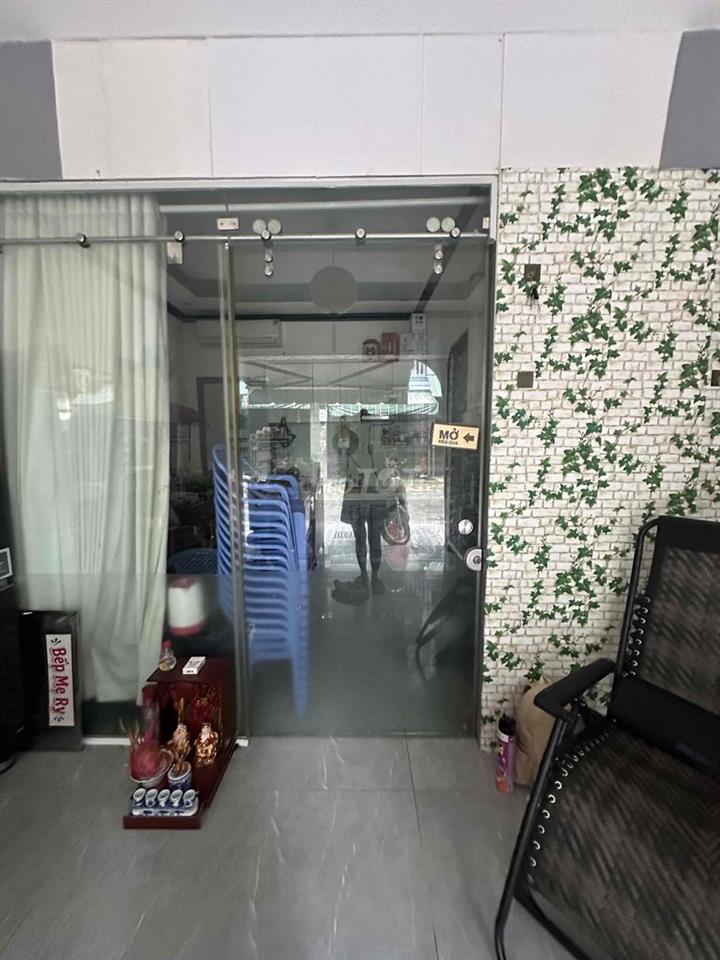 Mặt Bằng Ở Chợ Trần Văn Quang