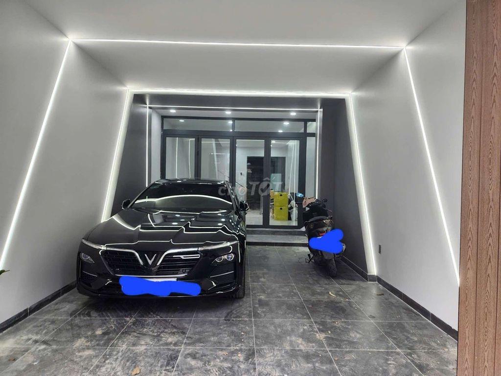 CHỦ NHIỆT BÁN 