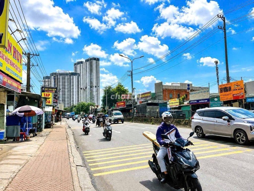 Bán nhà mặt tiền Quốc Lộ 1K Dĩ An 187.6m2 ngang 9.6m