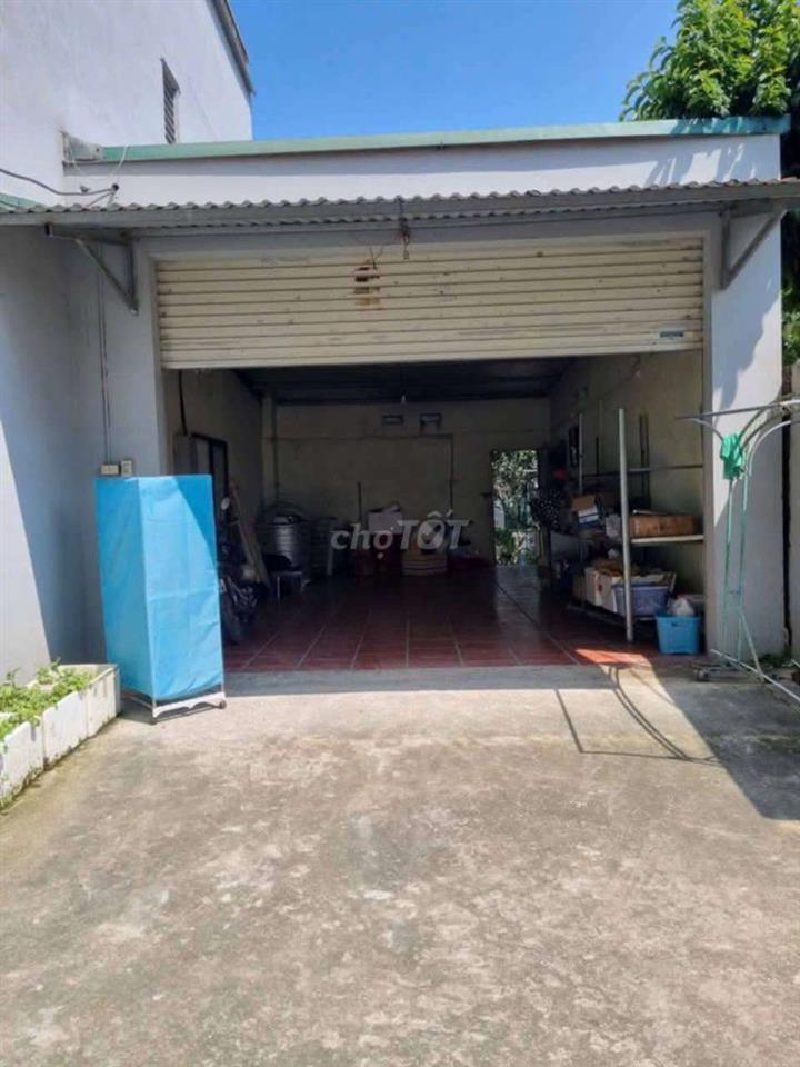 nhà 2 tầng 266 mét vuông 