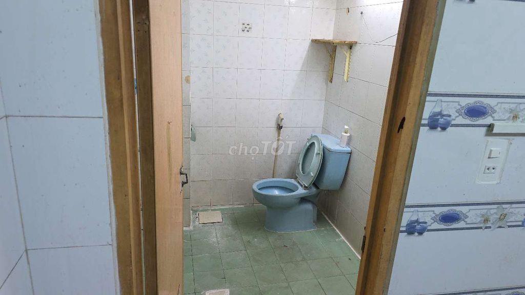 mặt bằng quốc lộ 1A, có phòng ngủ, nhà vệ sinh riêng 