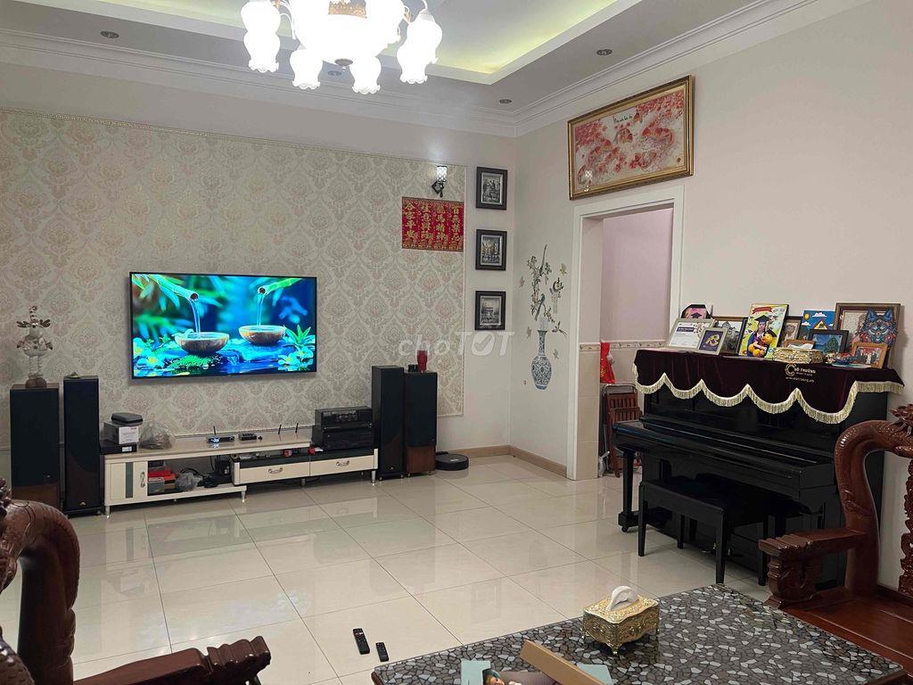 biện thự sân vườn đường nhựa xe tải quay đầu