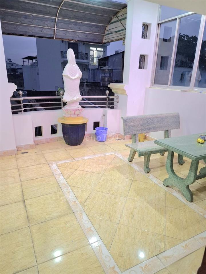 Phòng cho thuê gần đầm sen, Lãng Binh Thăng