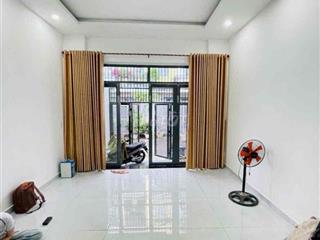 Bán nhà mới 4,4 x 14,5m, 5ty, hẻm xe hơi SHR