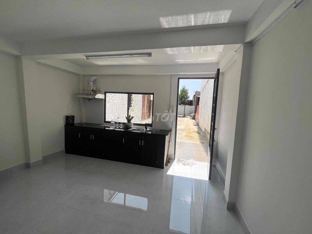 Nhà phố mặt tiền cho thuê