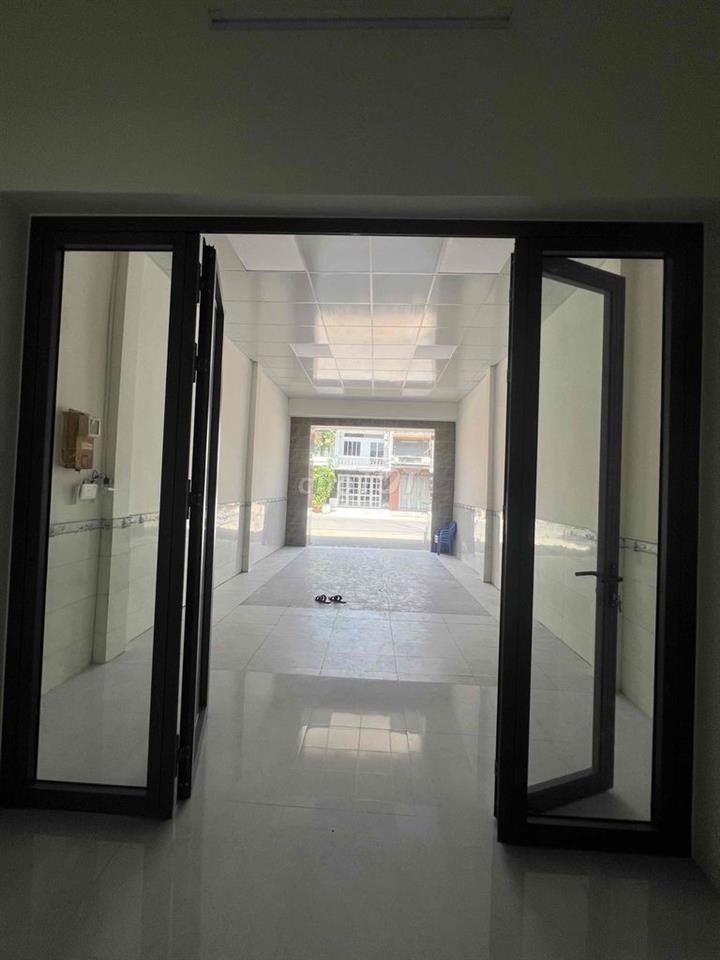 Nhà phố mặt tiền cho thuê