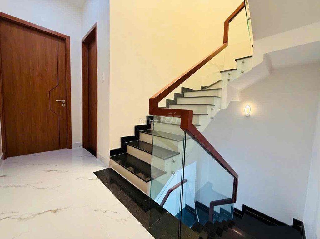 Bán Nhanh - Giá : 4 tỷ 9 - Nhà 3 LẦU gần VINHOME GRAND PARK