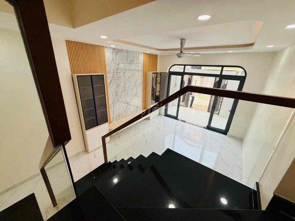 Bán Nhanh - Giá : 4 tỷ 9 - Nhà 3 LẦU gần VINHOME GRAND PARK