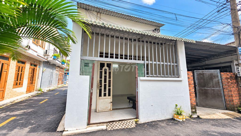 Nhà Cấp 4 Gá00000000002700021722ỗi, Hẻm Ô Tô, 2,7 Tỷ