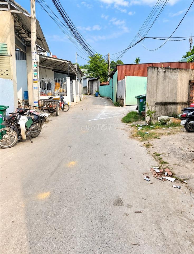 Dãy 9 Phòng Trọ Hưng Định 24, 262m², Dòng Tiền Gần 200tr/Năm