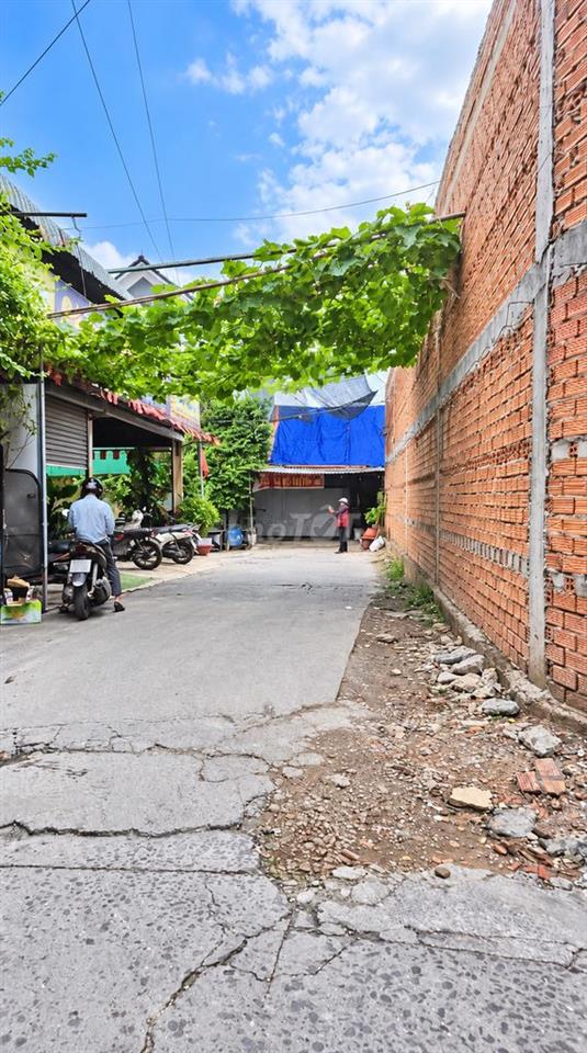 Dãy 16 Phòng Trọ Hẻm Nguyễn Du, Bình Hòa, 151m², 5,2 Tỷ