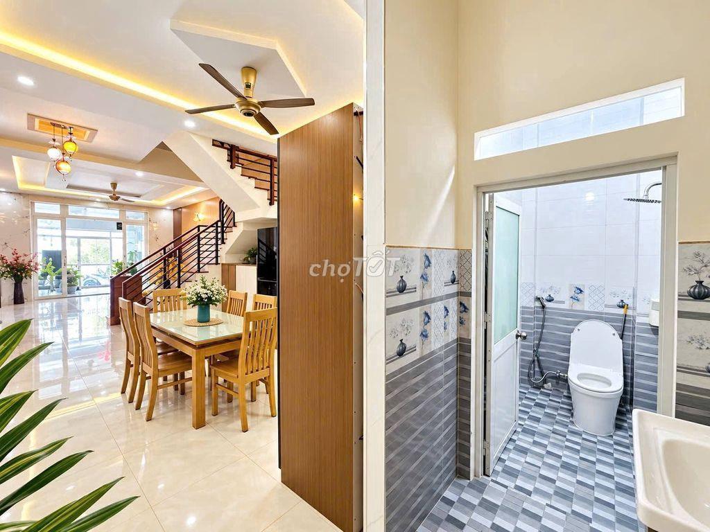 Bán nhà Dĩ An 98m², 1 trệt 1 lầu, 3PN, gần Vincom 550 – 5,7 tỷ