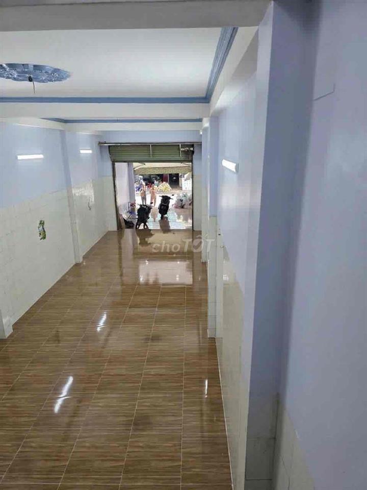 Cho thuê nhà mặt tiền chợ giá 15.000.000 phường long Bình