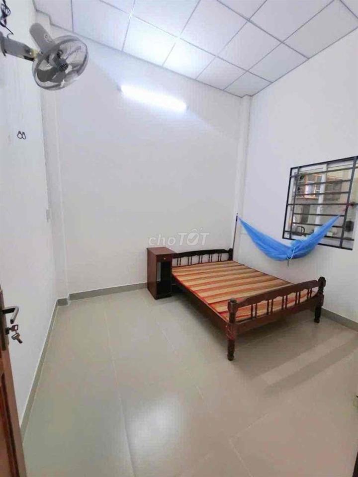 Cho thuê nhà phường Hòa an giá 5tr5