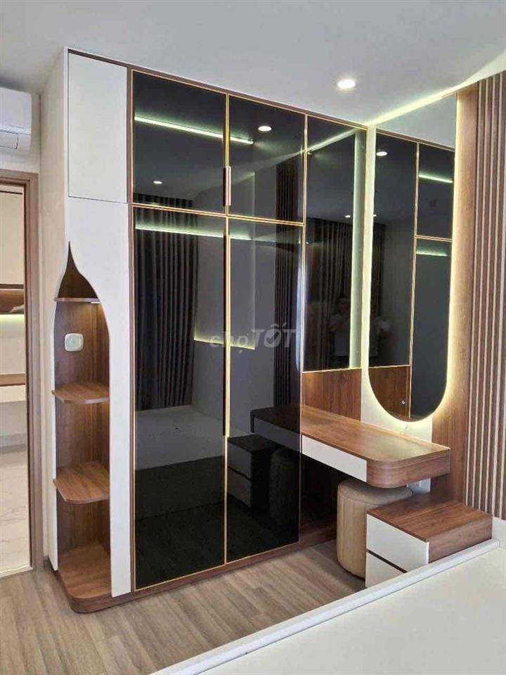 Chính chủ bán căn 22-16 view đối diện vincom
