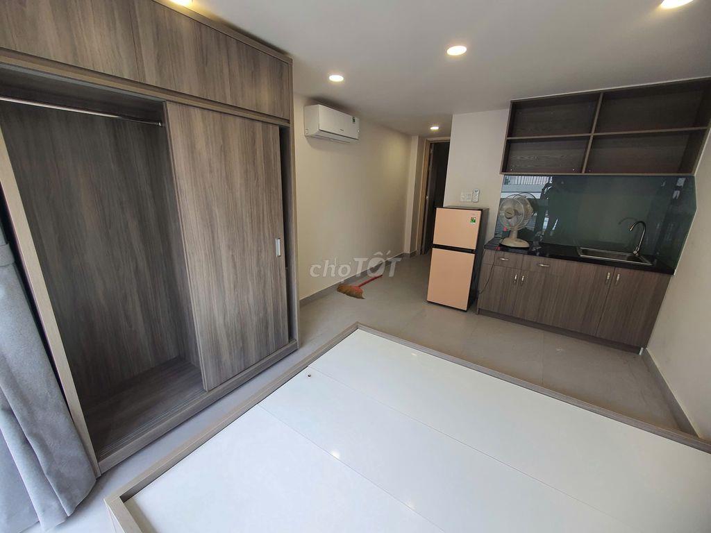 Chính Chủ cho Thuê căn hộ mới cửa sổ lớn kế chợ Bà Chiểu