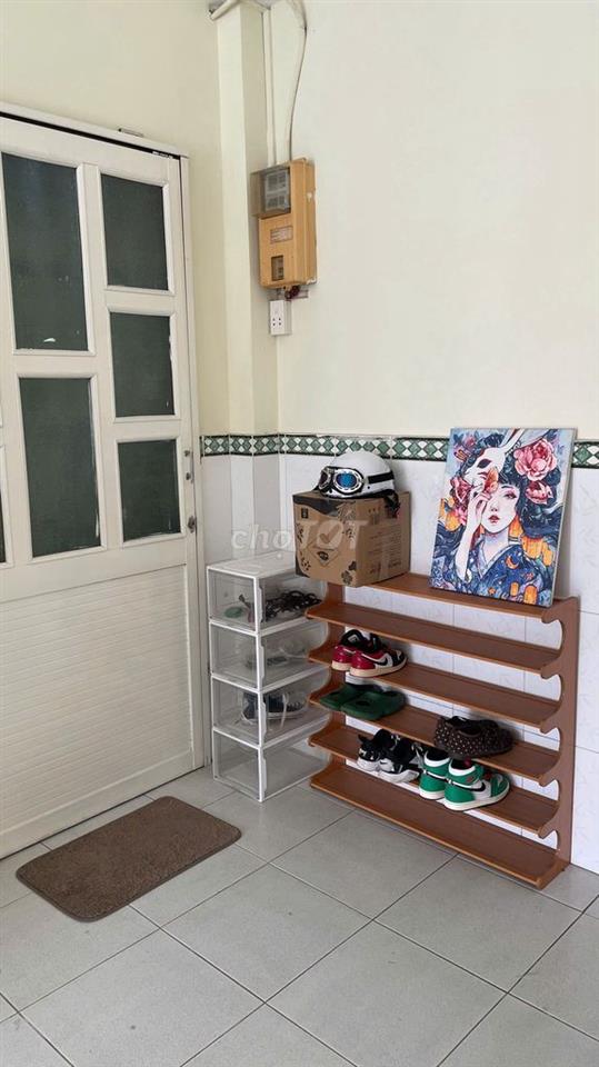 thuê chung cư xóm cải, còn dư 1 phòng