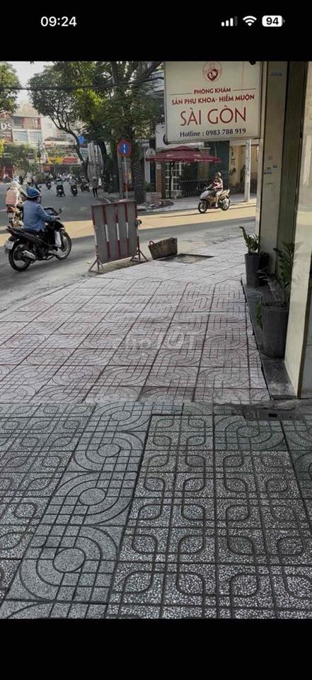 Thuê vỉa hè bán cafe mang đi