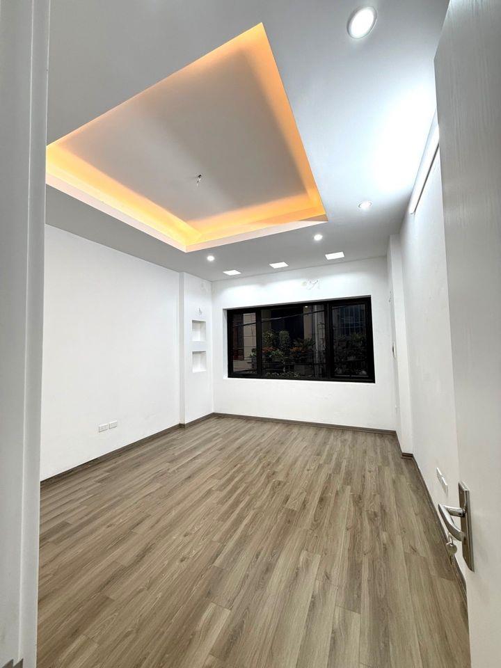 Phân lô Cù Chính Lan, 1 phút ra ô tô, ngõ thông, 38m², 10.8 tỷ