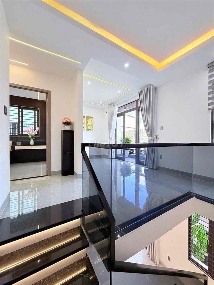 Cho thuê nhà mới 100% . 3PN , 3Wc giá 15 Triệu