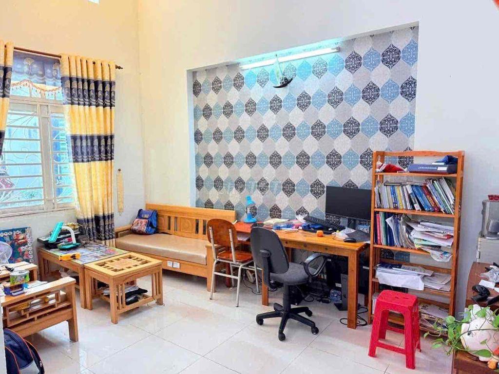 nhà 2tầng Hẻm VF3 Trung Tâm