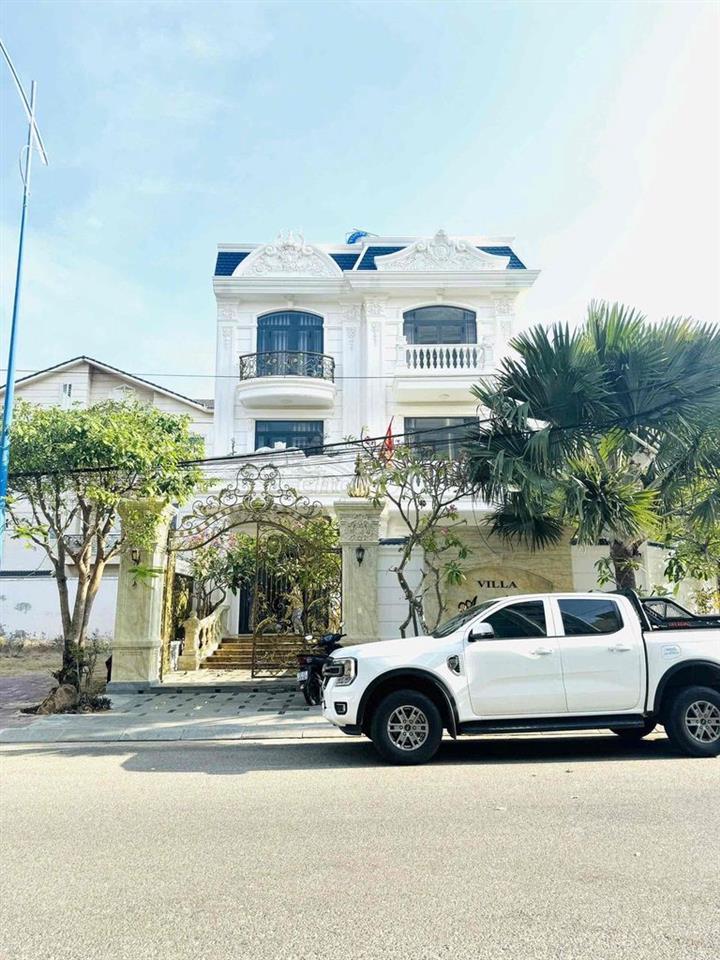 Biệt Thự Cách Biển 500m giá Ngộp