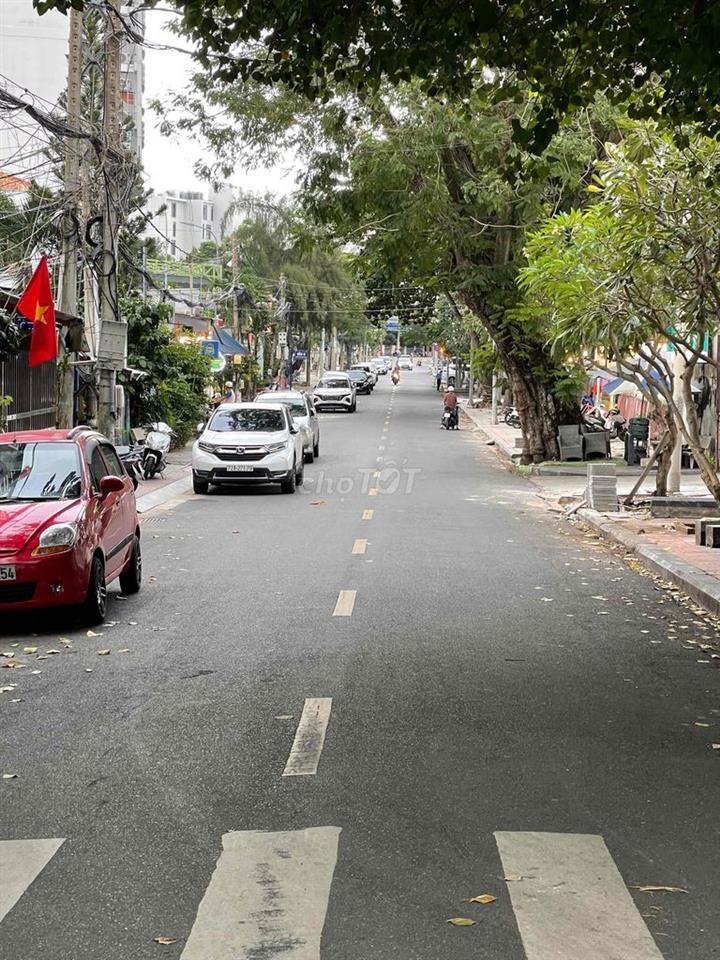 Đất Mặt Tiền Cách Biển 200m