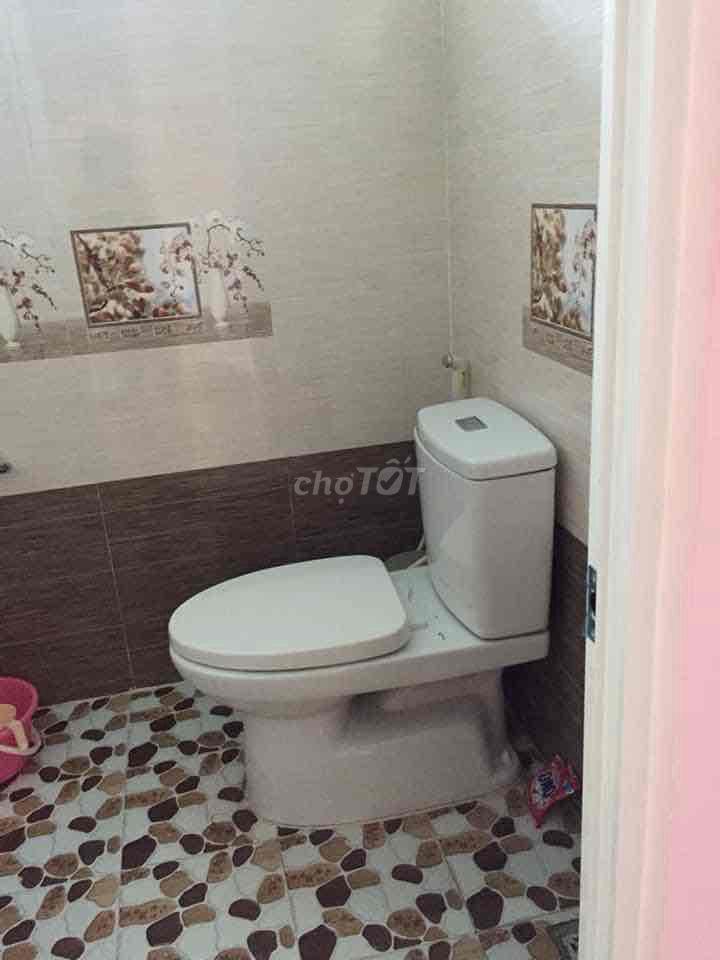 Homstay sân vườn có nhà trọ phòng trọ. Phòng ở có nội thất