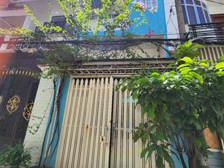 Bán nhà 2 mặt hẻm. Khu an ninh yên tĩnh