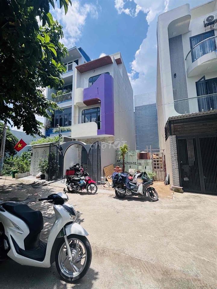 CHỈ 3,05 TỶ - LÔ ĐẤT GẦN VINHOME QUẬN 9 - DT 64M2 - ĐƯỜNG 8M - SỔ RIÊN
