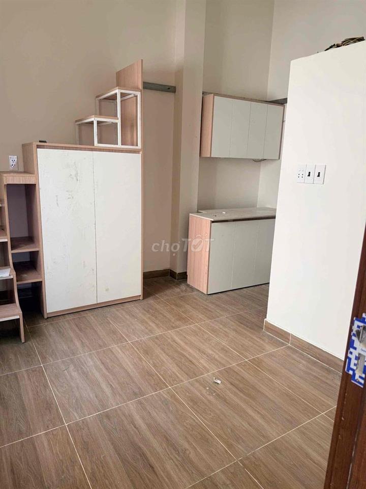 NHÀ MỚI đang hoàn thiện Ở HÀNG TRE GIÁP LÊ VĂN VIỆT Q9 GẦN VIHOME Q9