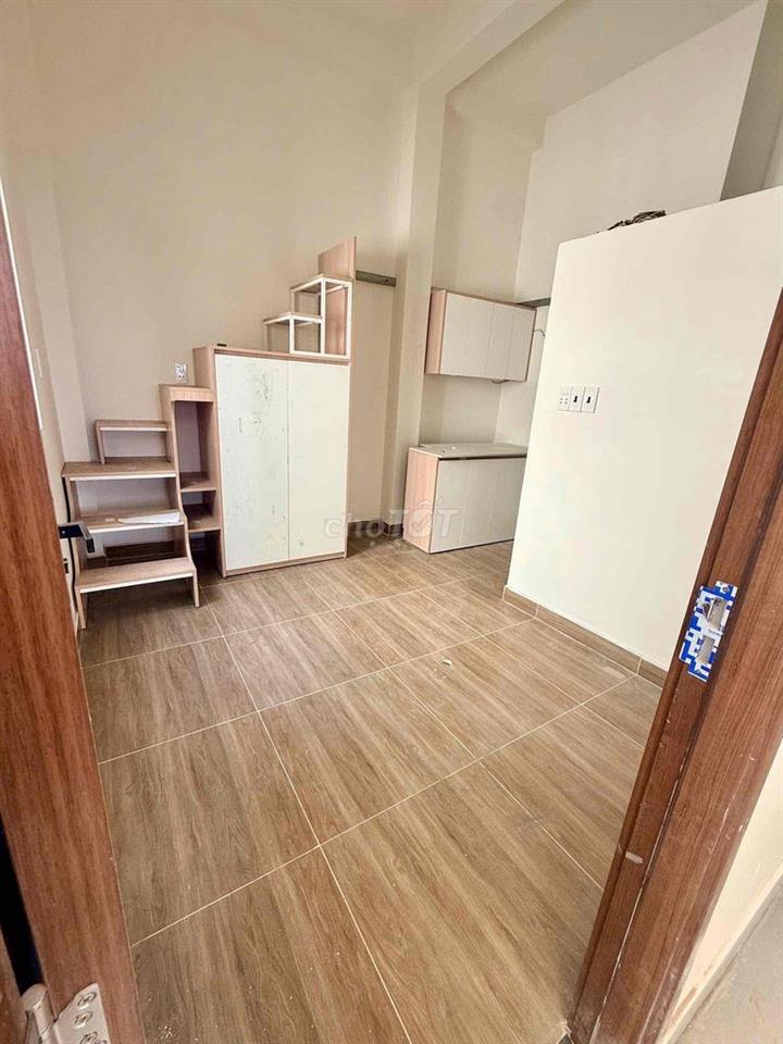 NHÀ MỚI đang hoàn thiện Ở HÀNG TRE GIÁP LÊ VĂN VIỆT Q9 GẦN VIHOME Q9