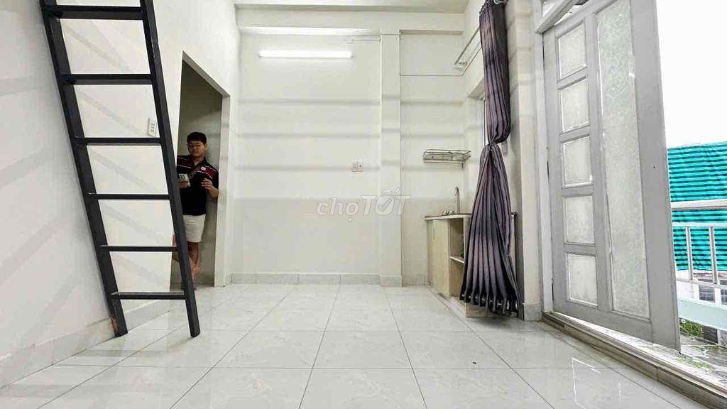 NHÀ MỚI Q1 BAN CÔNG GIÁ RẺ ở đc 3-4ng FULL NỘI THẤT TẠI TRƯƠNG HÁN SIU
