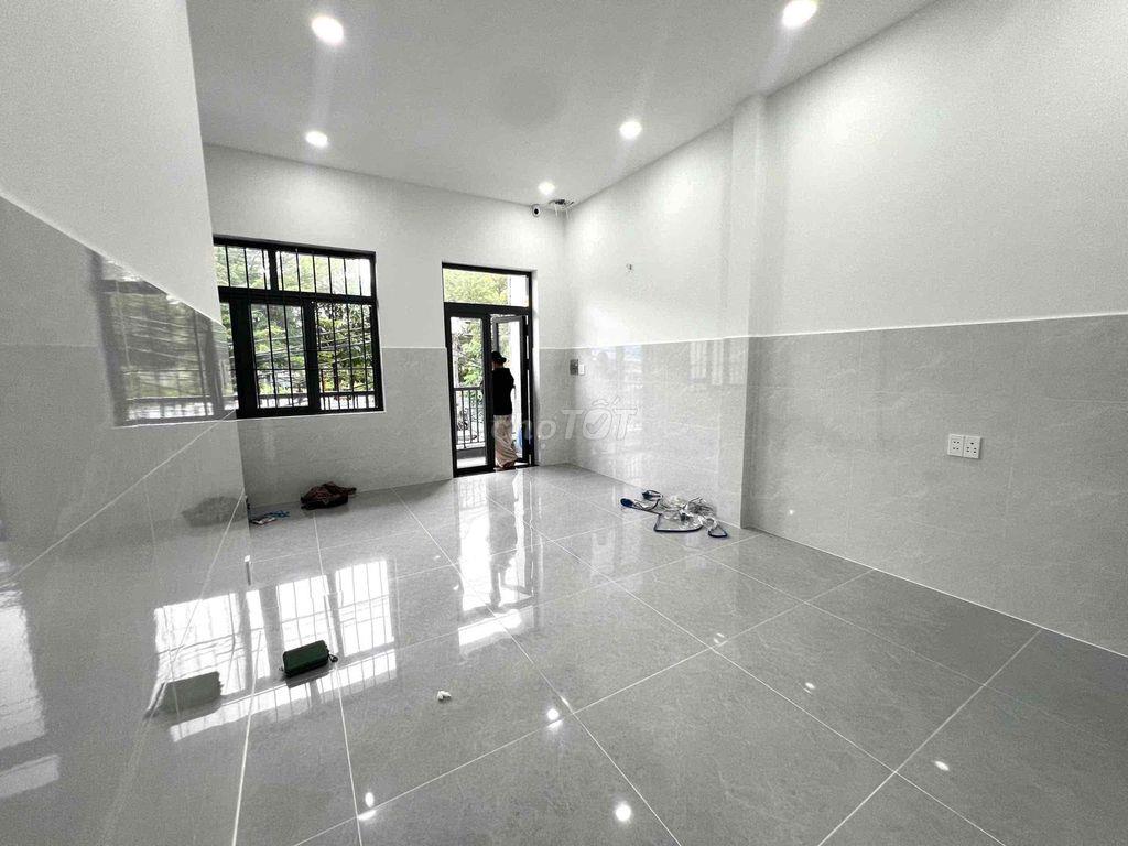 2pn 1pk ban công, tách bếp, tại TTN Q12 giá rẻ ở đc 4ng
