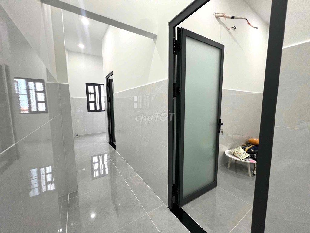 2pn 1pk ban công, tách bếp, tại TTN Q12 giá rẻ ở đc 4ng