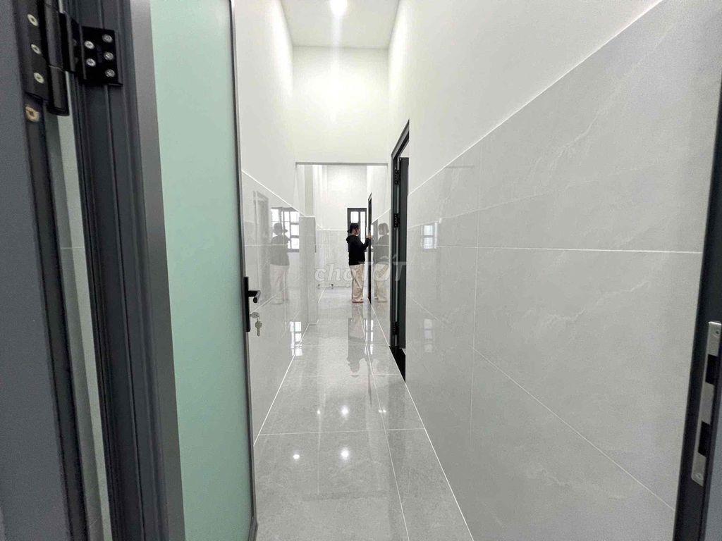 2pn 1pk ban công, tách bếp, tại TTN Q12 giá rẻ ở đc 4ng