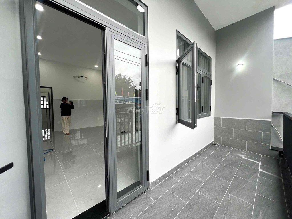 2pn 1pk ban công, tách bếp, tại TTN Q12 giá rẻ ở đc 4ng