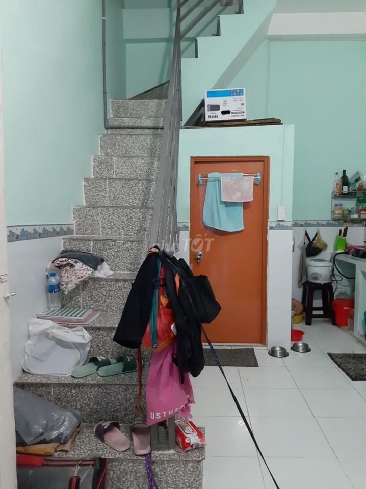 Phòng trọ khép kín, 1 trệt 1 lầu, diện tích sàn 30 m2.