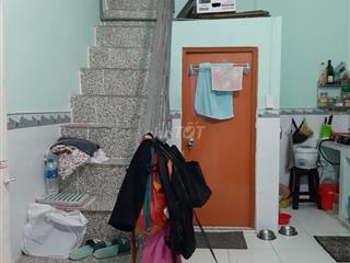 Phòng trọ khép kín, 1 trệt 1 lầu, diện tích sàn 30 m2.