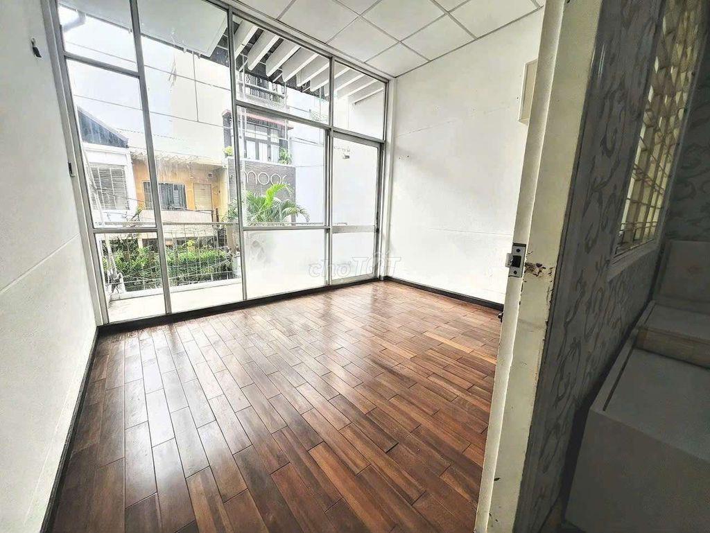 Nhà Hẻm 4.5m - 4pn- Rộng 4x18 Kinh doanh Ở Trần Hữu Trang