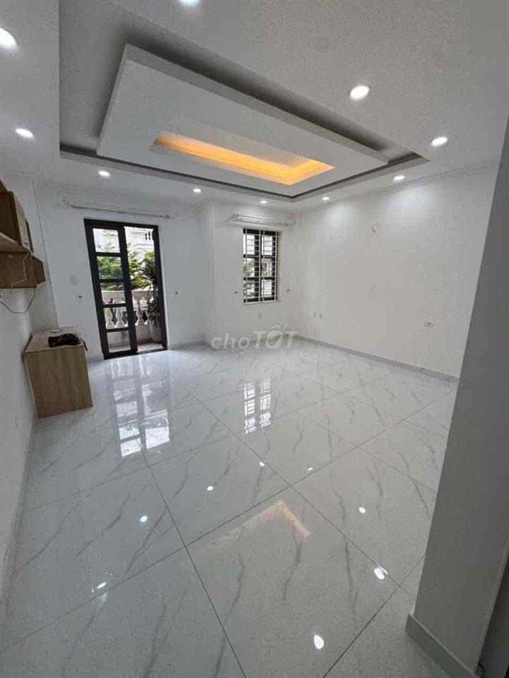 Cho Thuê Văn Phòng ( lầu 1 )