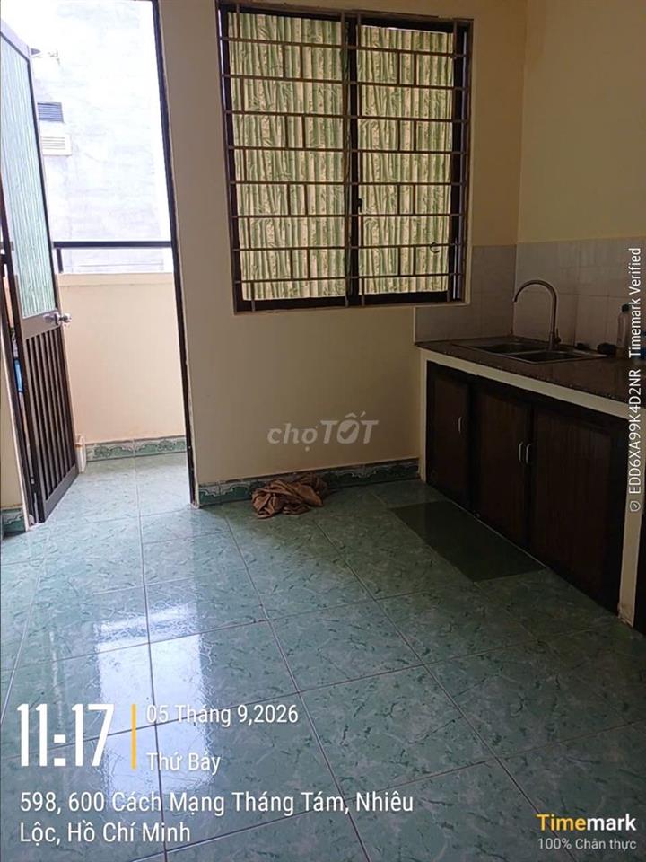 Chung cư 590 CMT8, Quận 3, 65m2, 2pn, 3,3 tỷ, sổ hồng.